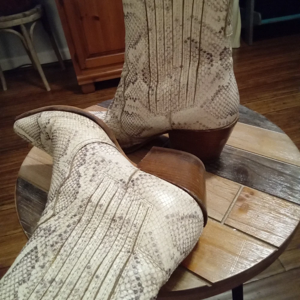 Dolce Vita Serna Snakeskin Leather Booties Size 8.5. Block Heel 2.5" - Picture 10 of 16